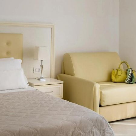 Residence Suite Smeraldo Риччоне Экстерьер фото